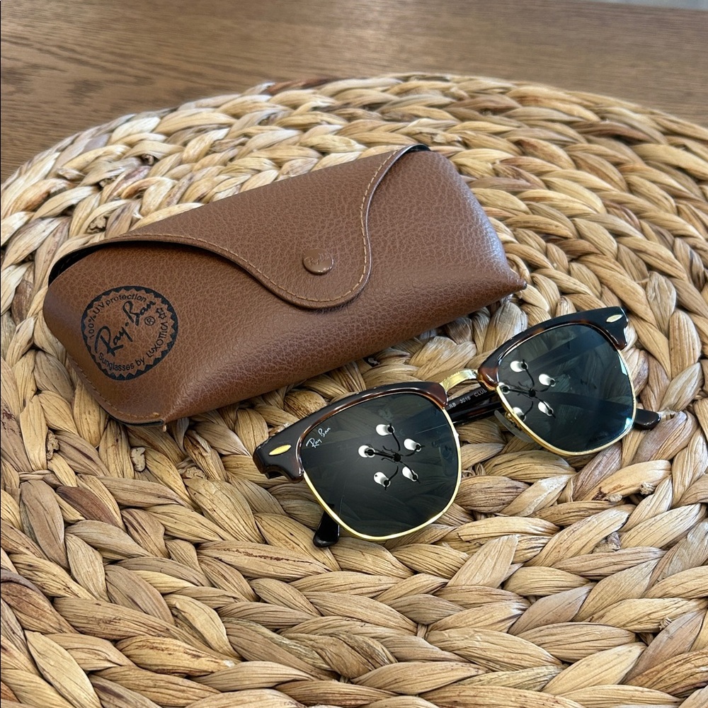 Ray-Ban Clubmaster Sunglasses Brown Tortoise with Green Lenses
